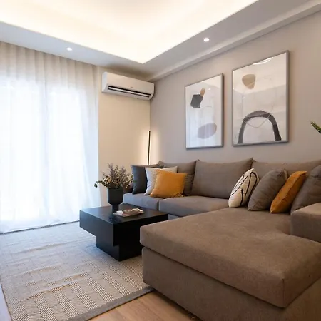 Newly Renovated 2 Bedroom Apartment, 5min To Metro *