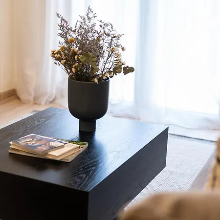 Apartment Newly Renovated 2 Bedroom Apartment, 5min To Metro Athens