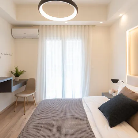 Newly Renovated 2 Bedroom Apartment, 5min To Metro