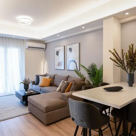 Apartment Newly Renovated 2 Bedroom Apartment, 5min To Metro *
